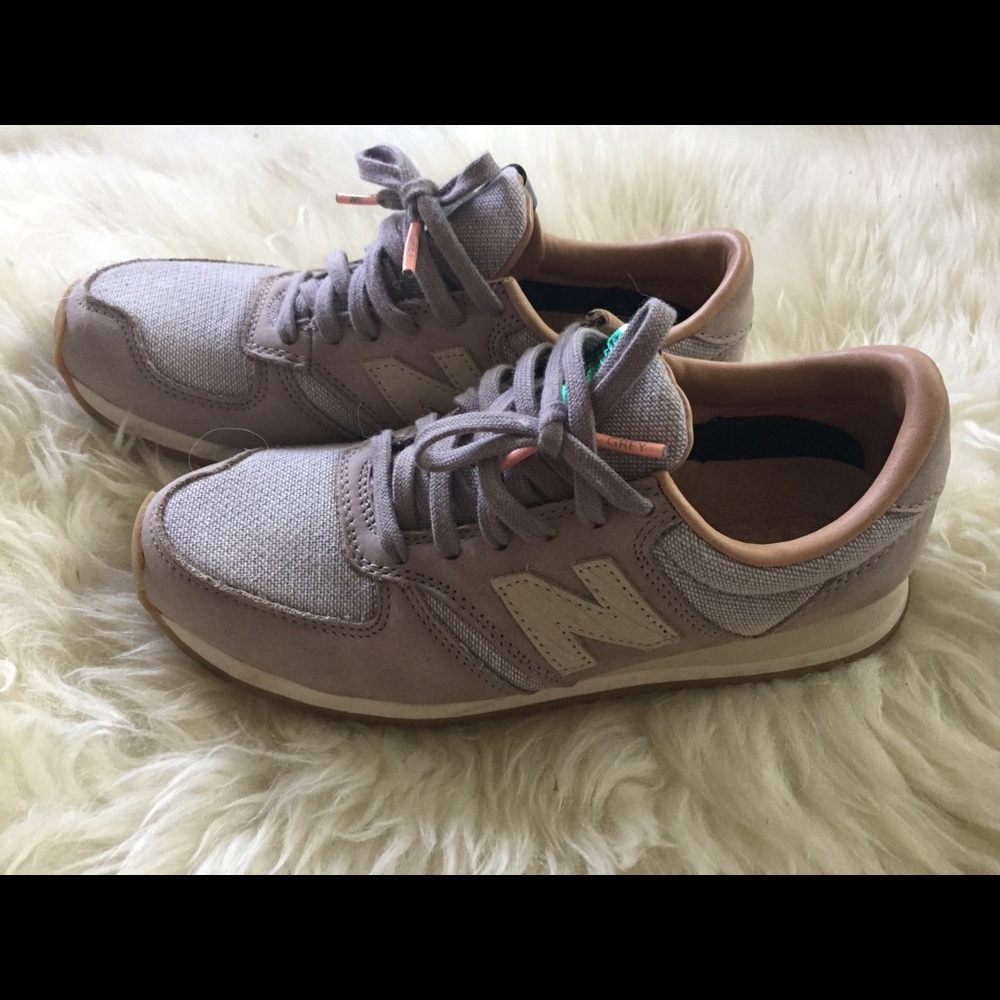 New Balance 420 sneakers